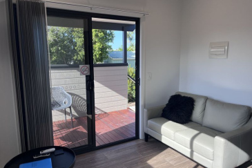 gPaperbark-Cottage-lounge-pic-aa